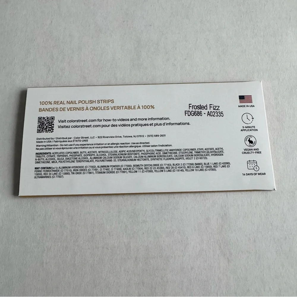 *Exclusive* Color Street: Frosted Fizz | Blue Ombre Glitter Winter Holiday Party - Picture 4 of 12